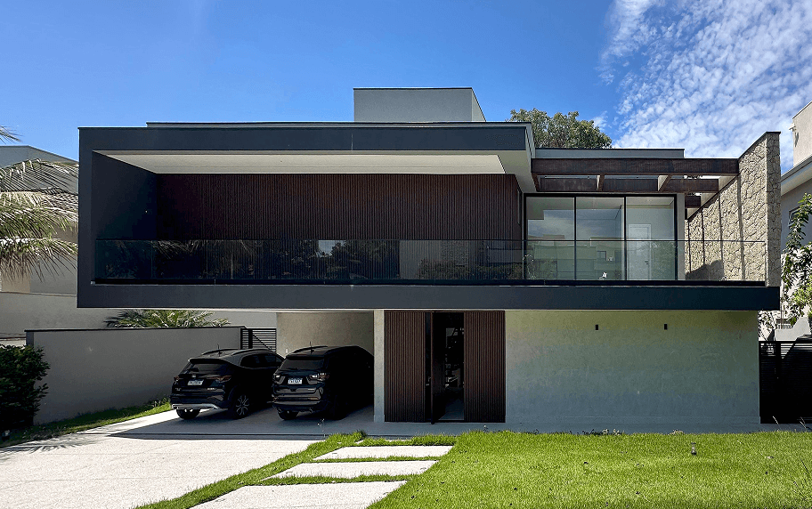 Exterior de casa de alto padrão